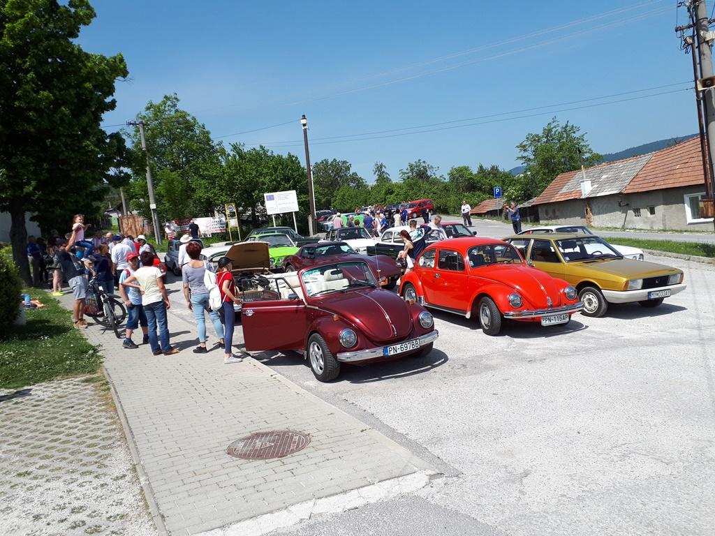 Fotogaléria Veterán car club Piešťany návšteva Podhradia 05.05.2018 (12) Veterán car club Piešťany návšteva Podhradia 05.05.2018